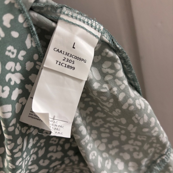 Green Romper - Picture 6 of 6